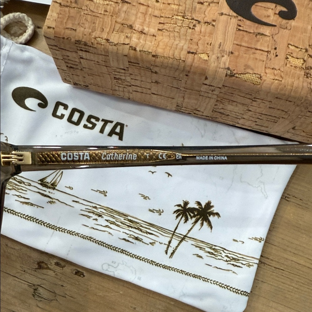 Costa Black Sunglasses with Cork Box - Picture 5 of 6